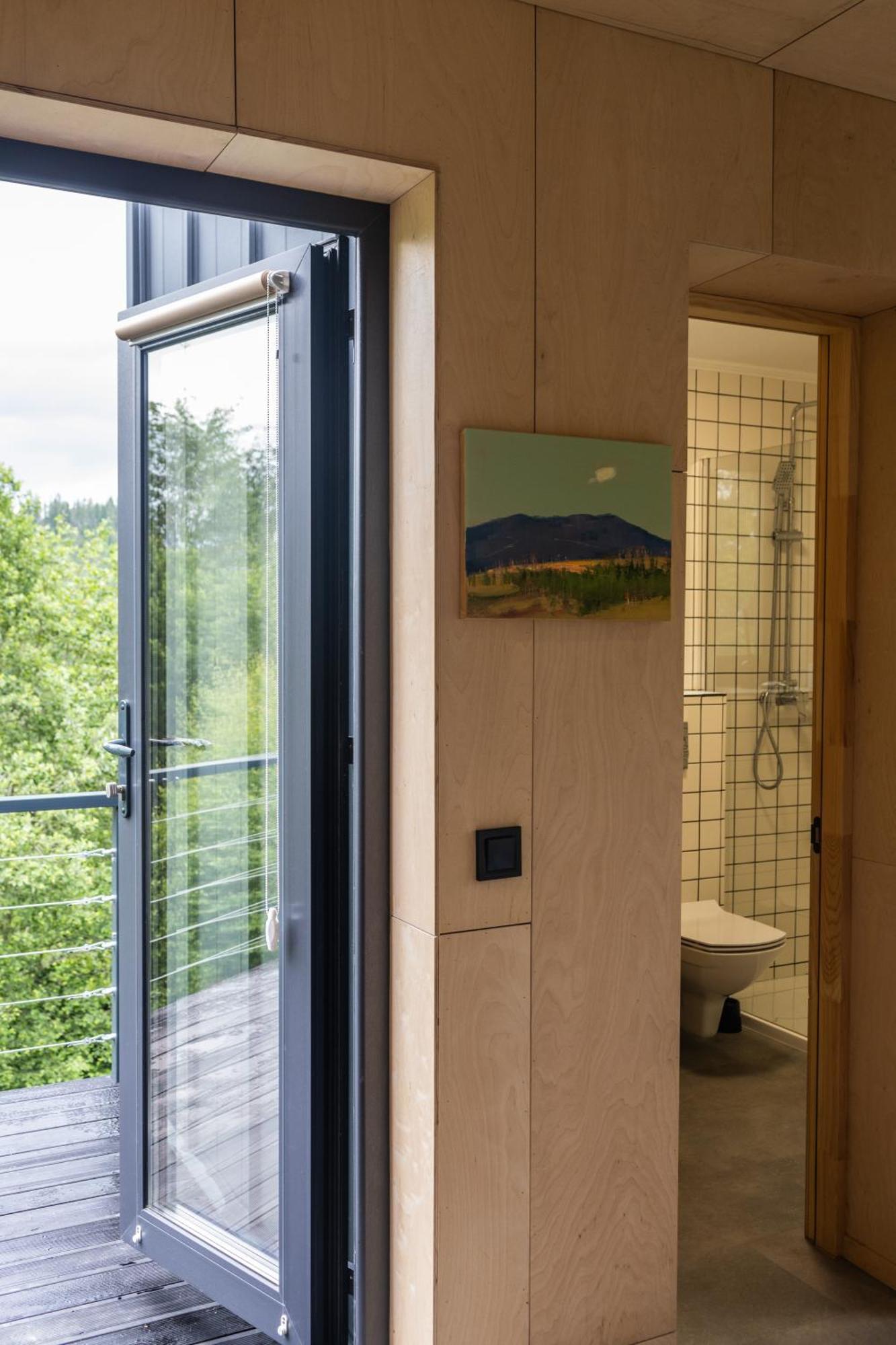 Mount Hotel スラブスク エクステリア 写真